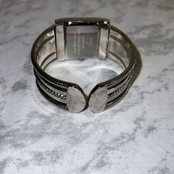 Premier Designs Cairo Silver Plated Hinged Cuff Womens Watch 4* 42925 - Picture 3 of 5